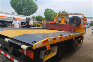 雨山区附近拖车电话号码服务