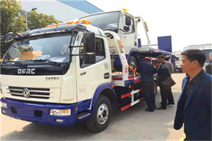 雨山区汽车道路救援拖车价格